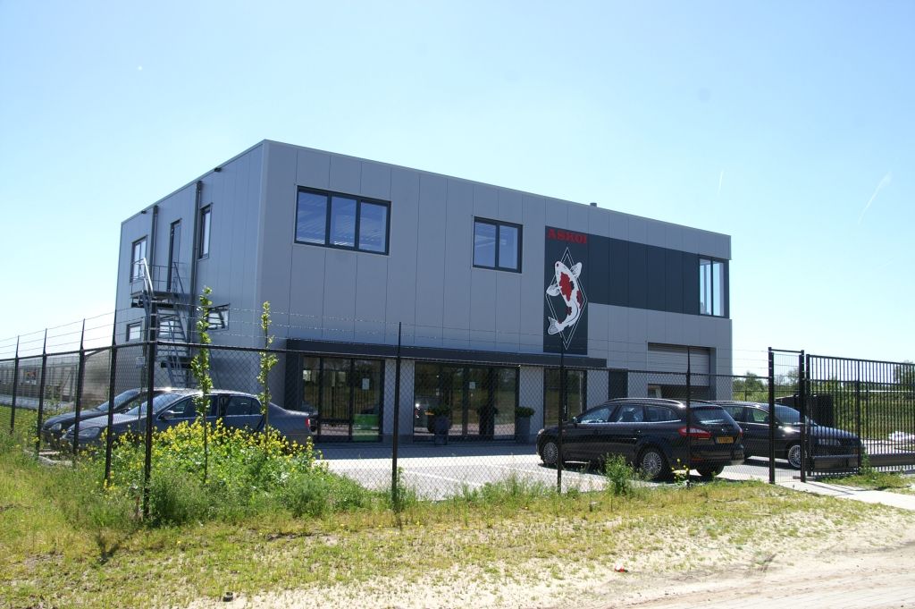 305 Nieuwbouw bedrijfspand en bovenwoning